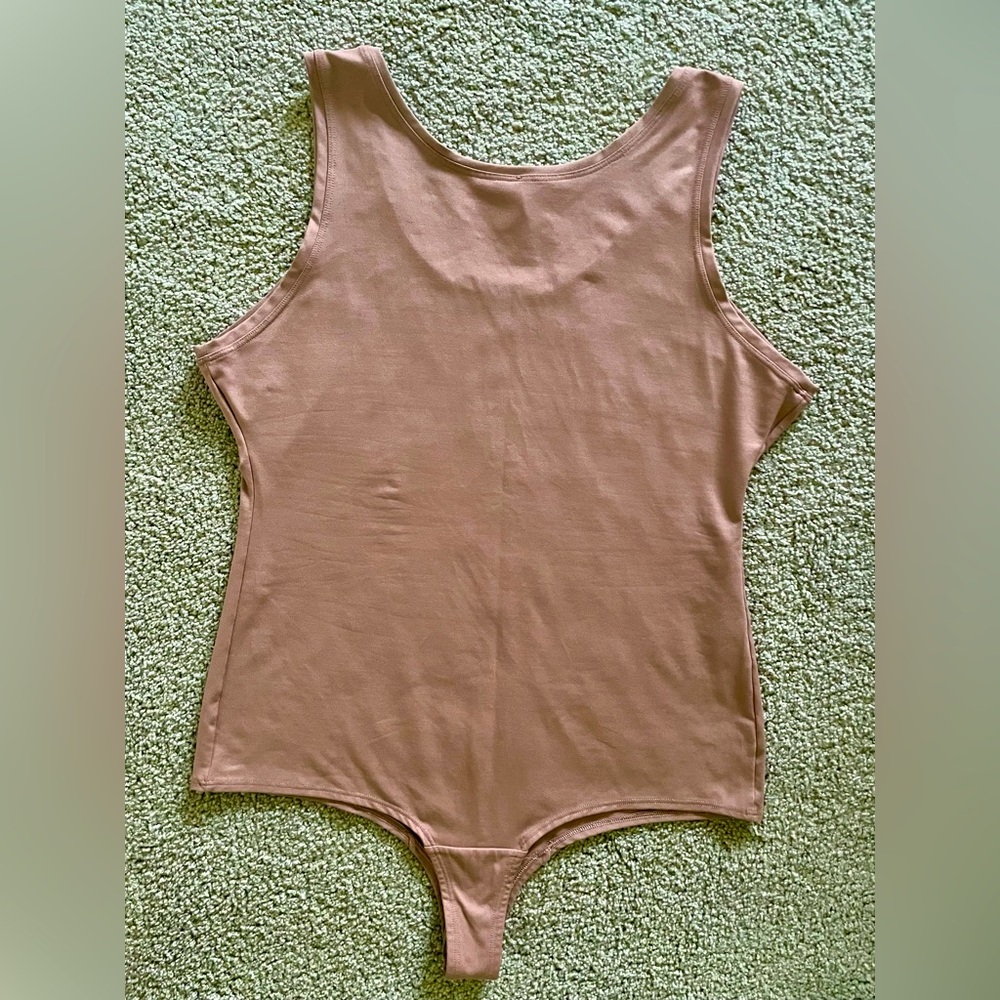 Spanx Scoop Neck Tank Bodysuit Color Smoke Size 1X - Picture 2 of 2